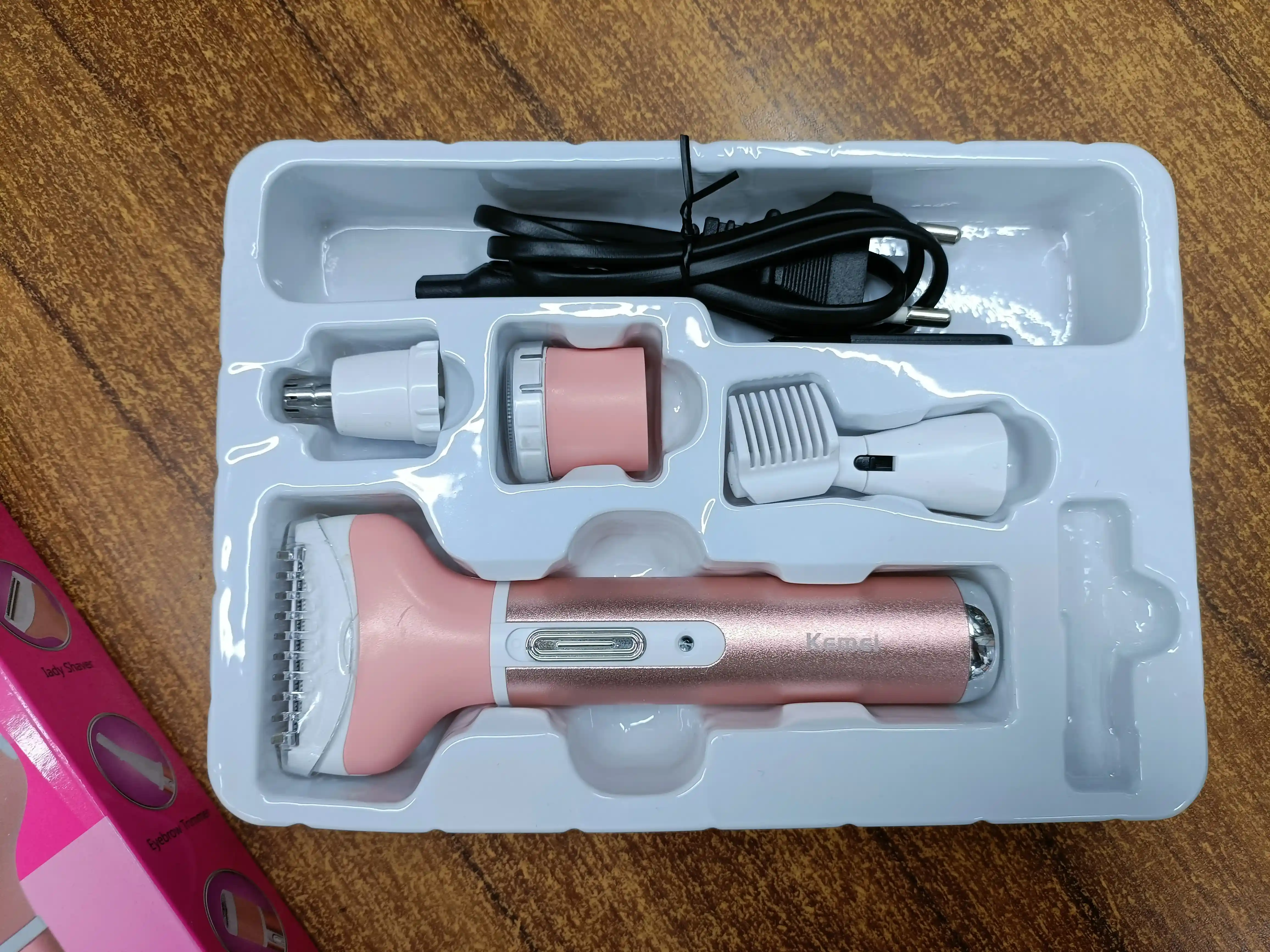 Kemei km -6637 Electric rechargeable trimmer(for women)