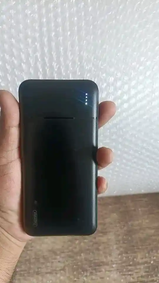 Remax power bank (10000 Mah battery)